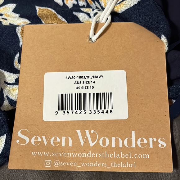 Beautiful piece skirt/off shoulder top, never worn. - Picture 6 of 7